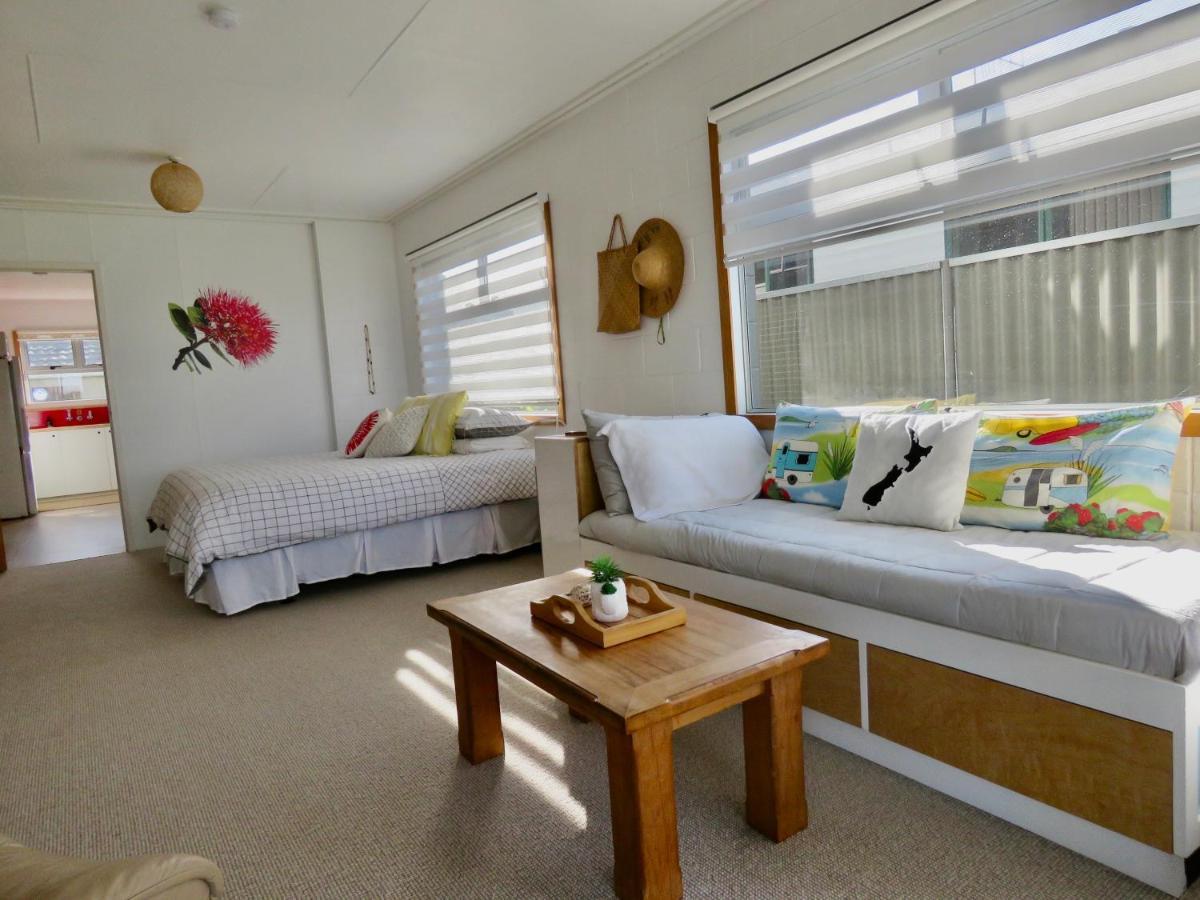 Hotel Pohutukawa Bach à Whangarei Extérieur photo